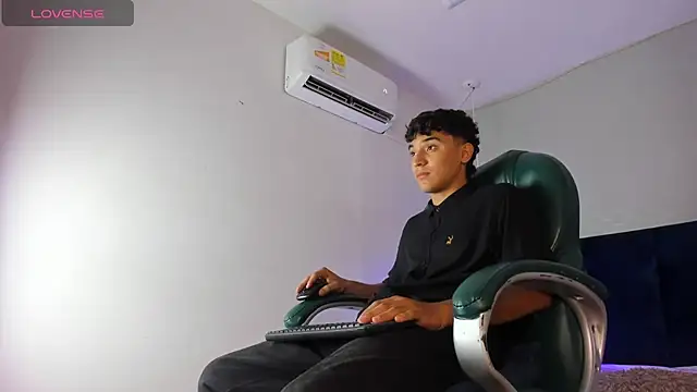 Austin Cardieff online show from January 2025 03:38:01 AM