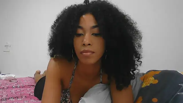 Snapshot of sasha_fox00 chatting on December 2024 09:43:01 PM sasha fox00 online show from December 2024 09:43:01 PM