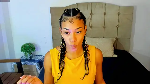 Snapshot of sasha_fox00 chatting on February 2025 12:19:01 AM sasha fox00 online show from February 2025 12:19:01 AM