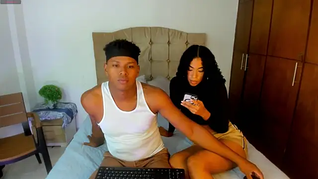 Snapshot of sasha_fox00 chatting on February 2025 01:19:01 AM sasha fox00 online show from February 2025 01:19:01 AM