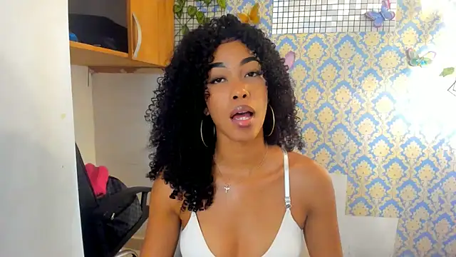 Snapshot of sasha_fox00 chatting on February 2025 04:31:01 AM sasha fox00 online show from February 2025 04:31:01 AM