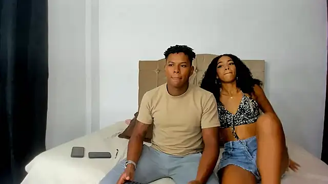 Snapshot of sasha_fox00 chatting on February 2025 05:04:02 AM sasha fox00 online show from February 2025 05:04:02 AM