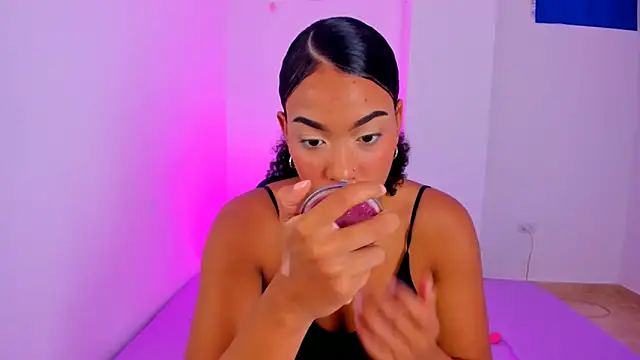 Snapshot of sasha_fox00 chatting on February 2026 05:23:01 AM sasha fox00 online show from February 2026 05:23:01 AM