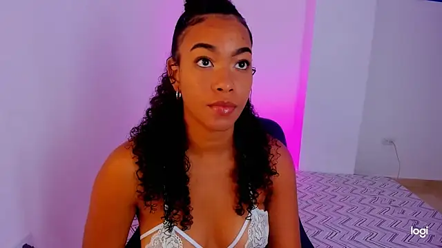 Snapshot of sasha_fox00 chatting on February 2026 05:36:02 AM sasha fox00 online show from February 2026 05:36:02 AM