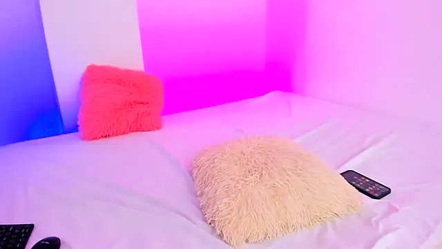 Snapshot of sasha_fox00 chatting on March 2026 09:05:01 AM sasha fox00 online show from March 2026 09:05:01 AM