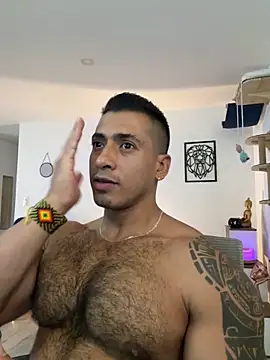 Snapshot of aaroncolombia chatting on September 2025 09:26:01 PM aaroncolombia online show from September 2025 09:26:01 PM