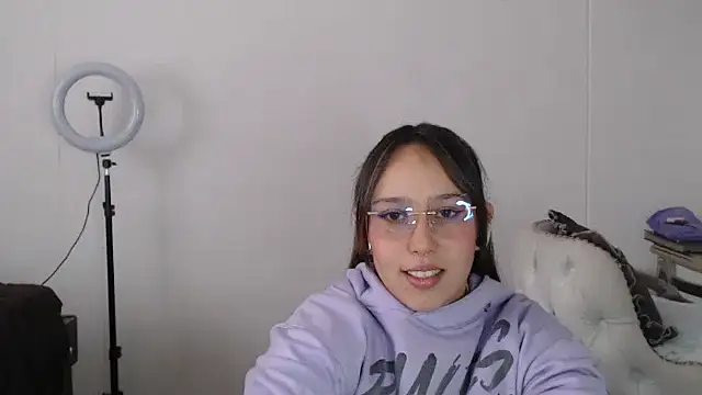 Skarlet Adams28 online show from March 2025 03:27:02 PM