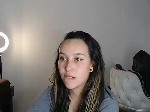 Skarlet Adams28 online show from March 2025 12:48:02 AM