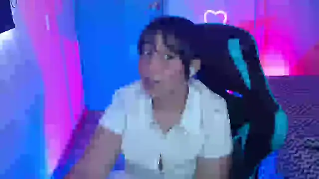 Skarlet Adams28 online show from March 2026 08:14:02 PM