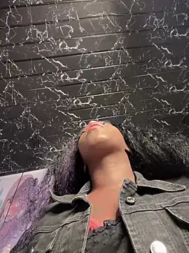 Thyana LS online show from February 2025 01:15:02 PM