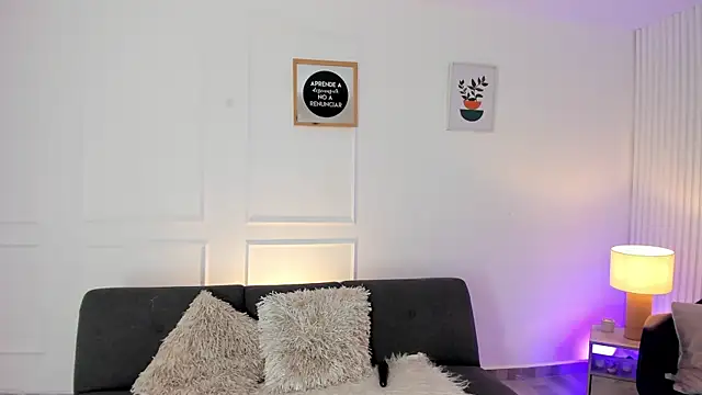 viooletaa online show from January 2026 06:53:02 PM