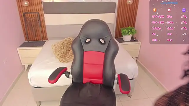 ALICESTARKK online show from September 2025 06:56:02 PM