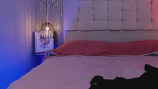 Snapshot of LeylaRangel chatting on February 2025 03:45:01 AM LeylaRangel online show from February 2025 03:45:01 AM