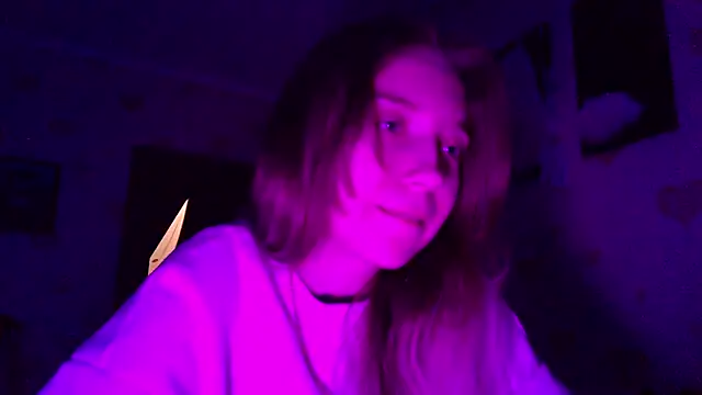 qwolll online show from March 2025 05:35:02 PM