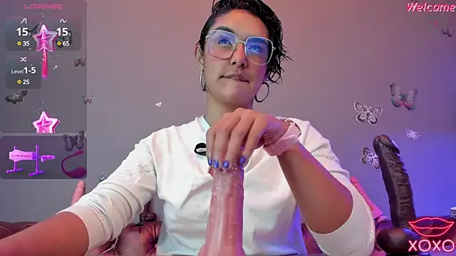 Kaira mosse online show from January 2025 12:04:02 PM