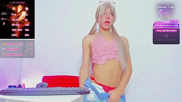 Snapshot of DanniiGrovers chatting on January 2025 01:32:02 AM DanniiGrovers online show from January 2025 01:32:02 AM