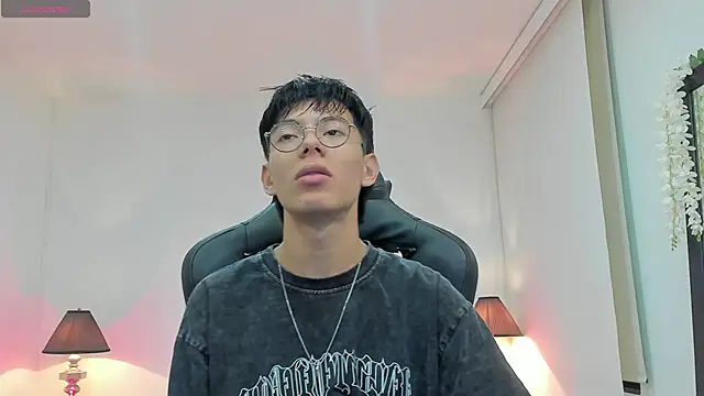 alexandersawyer online show from December 2024 08:15:01 PM