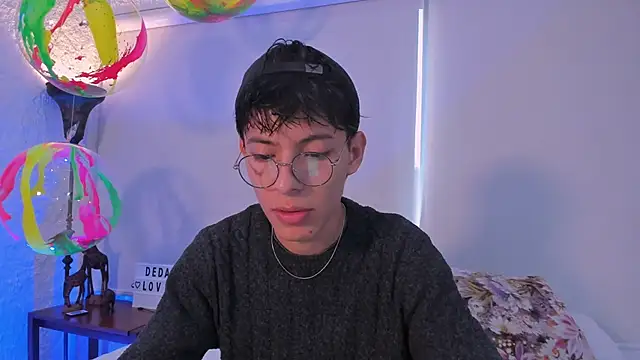 alexandersawyer online show from March 2025 12:01:02 PM