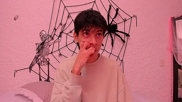 alexandersawyer online show from October 2025 04:02:02 AM