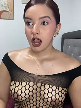 Melanyprada online show from May 2026 05:14:02 AM