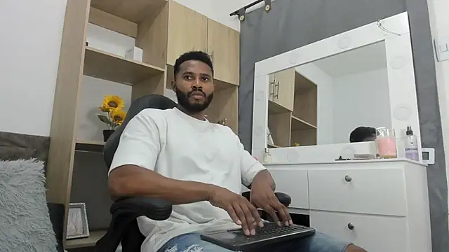 karsonmorris online show from October 2025 08:17:01 PM