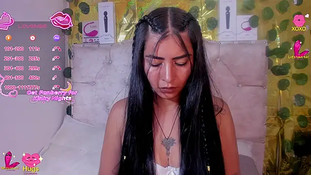 Snapshot of cristalconnorr chatting on April 2026 04:23:01 PM cristalconnorr online show from April 2026 04:23:01 PM