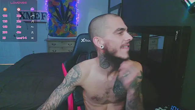 Snapshot of XMeF10 chatting on December 2024 03:47:02 AM XMeF10 online show from December 2024 03:47:02 AM