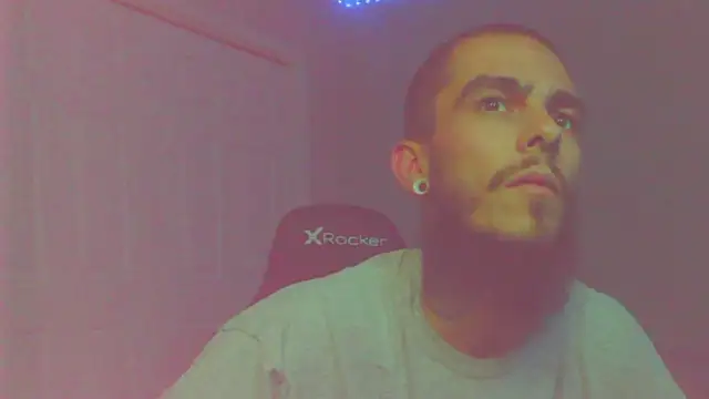 Snapshot of XMeF10 chatting on January 2025 02:00:02 AM XMeF10 online show from January 2025 02:00:02 AM