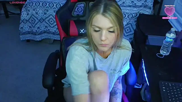 Snapshot of XMeF10 chatting on February 2025 07:38:01 PM XMeF10 online show from February 2025 07:38:01 PM