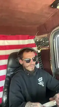 Snapshot of XMeF10 chatting on February 2025 06:47:02 PM XMeF10 online show from February 2025 06:47:02 PM