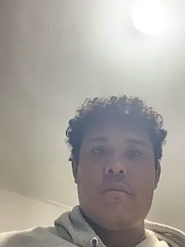 Snapshot of Brencuz chatting on October 2025 03:28:01 AM Brencuz online show from October 2025 03:28:01 AM