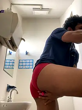 Snapshot of Brencuz chatting on October 2025 04:09:01 PM Brencuz online show from October 2025 04:09:01 PM