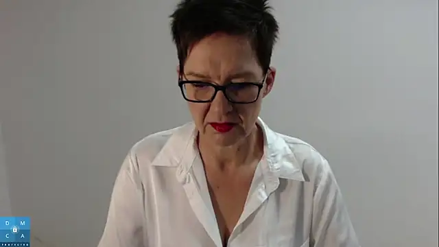 Snapshot of Sofie69Velvet chatting on November 2025 06:13:02 AM Sofie69Velvet online show from November 2025 06:13:02 AM