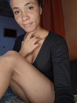 Snapshot of HelenHoltz chatting on April 2026 04:46:01 AM HelenHoltz online show from April 2026 04:46:01 AM