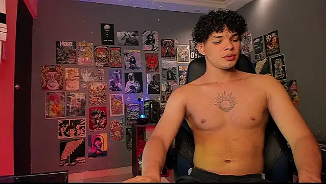 Snapshot of soy_ian_ chatting on December 2024 01:22:01 AM soy ian online show from December 2024 01:22:01 AM