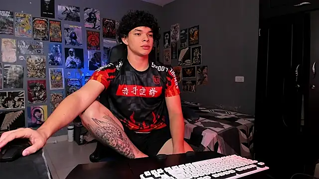Snapshot of soy_ian_ chatting on February 2025 09:45:02 PM soy ian online show from February 2025 09:45:02 PM