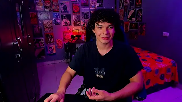 Snapshot of soy_ian_ chatting on March 2025 03:57:01 AM soy ian online show from March 2025 03:57:01 AM
