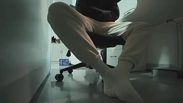 Lucas nn online show from November 2025 08:02:02 AM