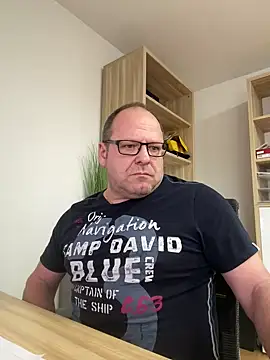 Snapshot of coupleLatinaLovers chatting on December 2024 12:55:02 PM coupleLatinaLovers online show from December 2024 12:55:02 PM