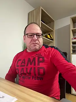 Snapshot of coupleLatinaLovers chatting on December 2024 05:38:02 AM coupleLatinaLovers online show from December 2024 05:38:02 AM