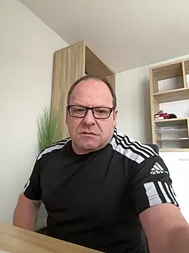 Snapshot of coupleLatinaLovers chatting on December 2024 10:12:02 AM coupleLatinaLovers online show from December 2024 10:12:02 AM