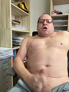 Snapshot of coupleLatinaLovers chatting on January 2025 12:57:02 PM coupleLatinaLovers online show from January 2025 12:57:02 PM