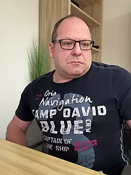 Snapshot of coupleLatinaLovers chatting on January 2025 12:31:01 PM coupleLatinaLovers online show from January 2025 12:31:01 PM