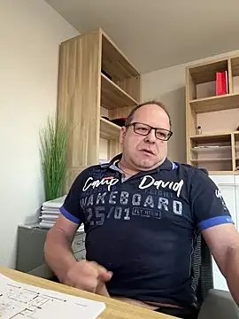 Snapshot of coupleLatinaLovers chatting on March 2025 06:03:02 AM coupleLatinaLovers online show from March 2025 06:03:02 AM