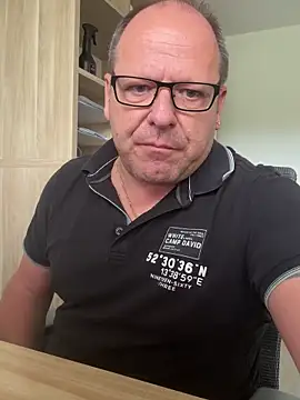 Snapshot of coupleLatinaLovers chatting on September 2025 12:27:02 PM coupleLatinaLovers online show from September 2025 12:27:02 PM