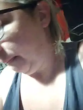 Snapshot of GraceHenderson chatting on June 2026 04:55:01 AM GraceHenderson online show from June 2026 04:55:01 AM