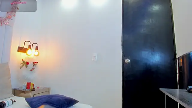 Snapshot of chloe_zulay chatting on December 2025 03:11:02 AM chloe zulay online show from December 2025 03:11:02 AM