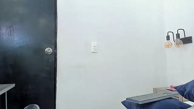 Snapshot of chloe_zulay chatting on February 2026 04:30:02 AM chloe zulay online show from February 2026 04:30:02 AM