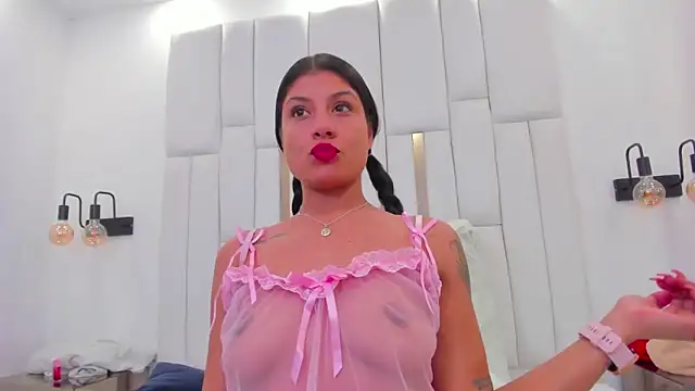 Snapshot of chloe_zulay chatting on February 2026 02:45:01 AM chloe zulay online show from February 2026 02:45:01 AM