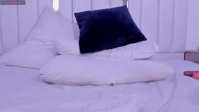 Snapshot of chloe_zulay chatting on April 2026 03:01:02 AM chloe zulay online show from April 2026 03:01:02 AM